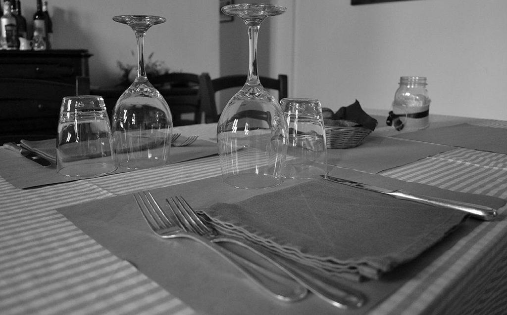 Agriturismo Fiamberta Bed and Breakfast Certosa di Pavia Eksteriør billede