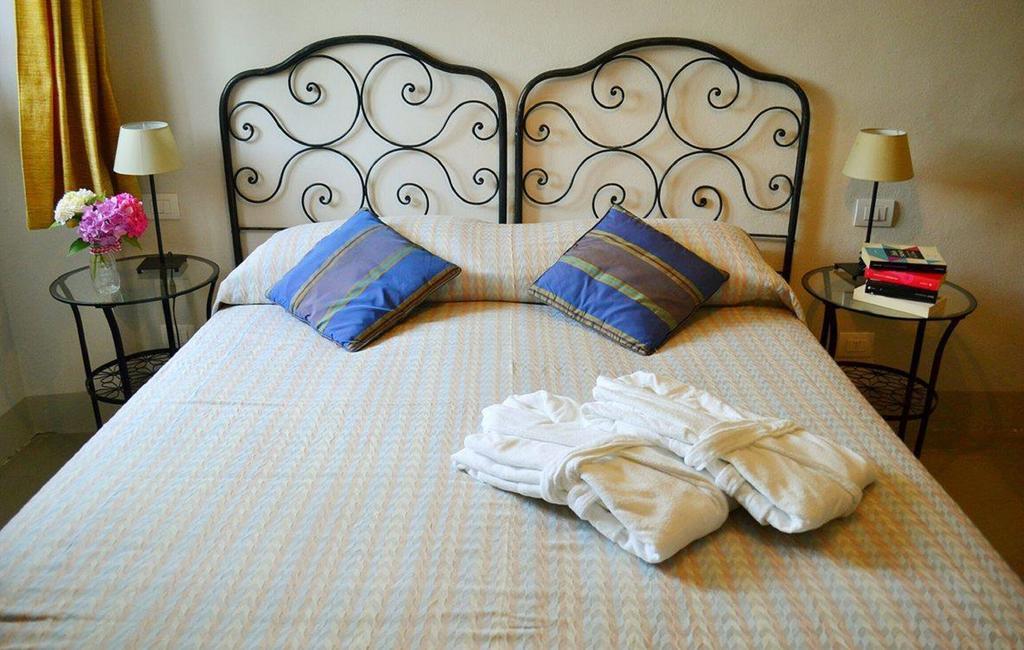 Agriturismo Fiamberta Bed and Breakfast Certosa di Pavia Eksteriør billede