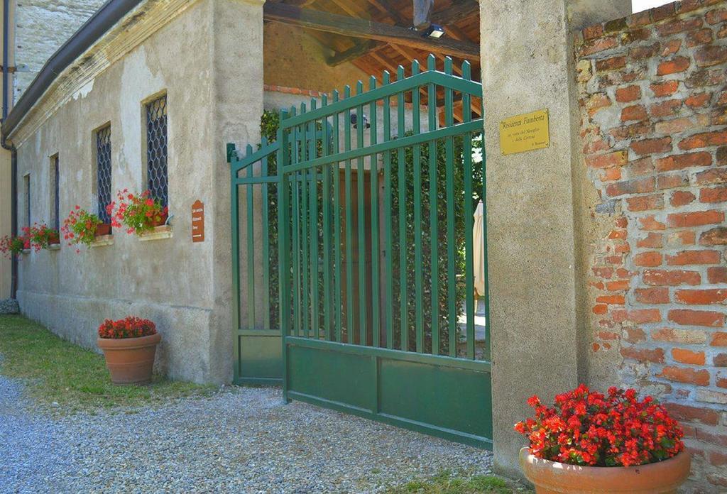 Agriturismo Fiamberta Bed and Breakfast Certosa di Pavia Eksteriør billede