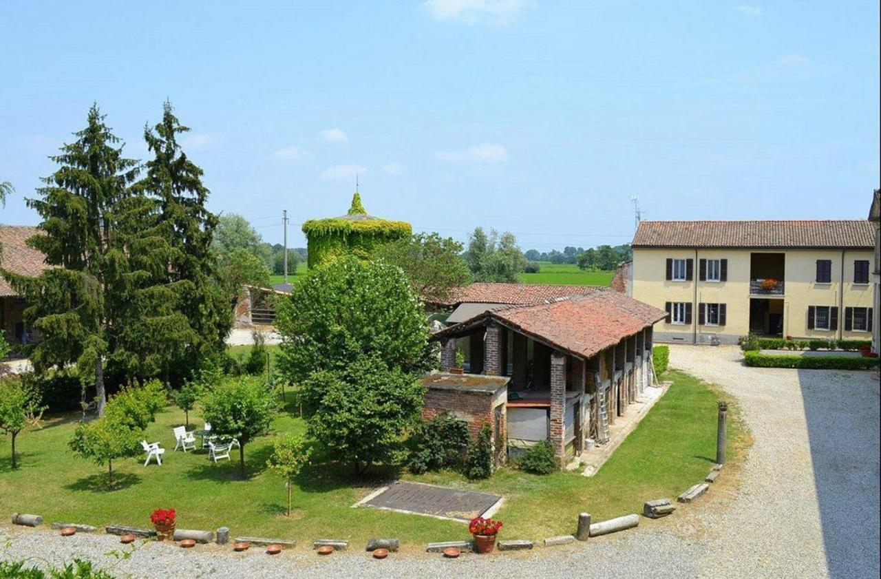 Agriturismo Fiamberta Bed and Breakfast Certosa di Pavia Eksteriør billede